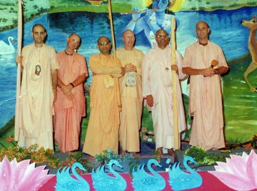 Giriraj-Swami-Bhakti-Caru-Swami-Bhakti-Caitanya-Swami-Indradyumna-Swami-South-Africa